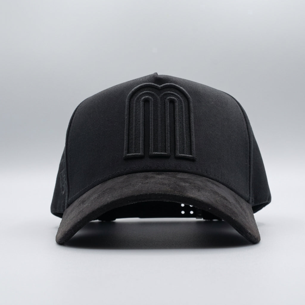 SI DIOS QUIERE HAT - ALL BLACK