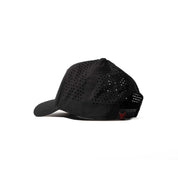GORRA CON ESCUDO HONKER - NEGRO/LOGOTIPO 3D 
